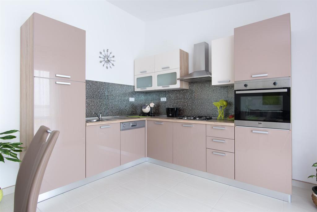 Apartments Iva Seget Donji ภายนอก รูปภาพ