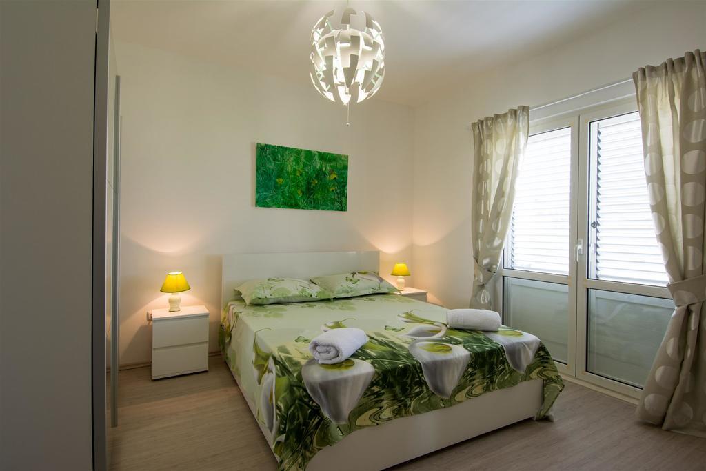 Apartments Iva Seget Donji ภายนอก รูปภาพ